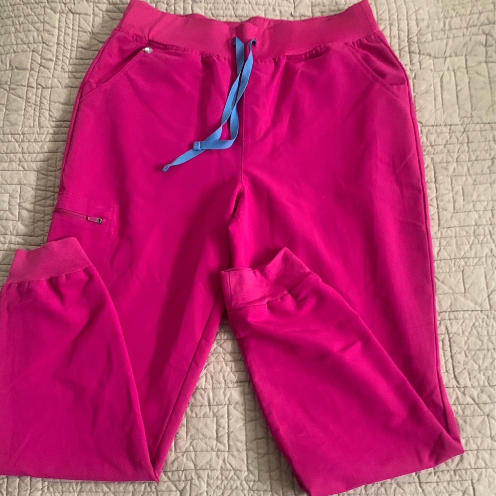 NWOT- Figs Ltd Edition Raspberry Sorbet Zamora Jogger Scrub Pants